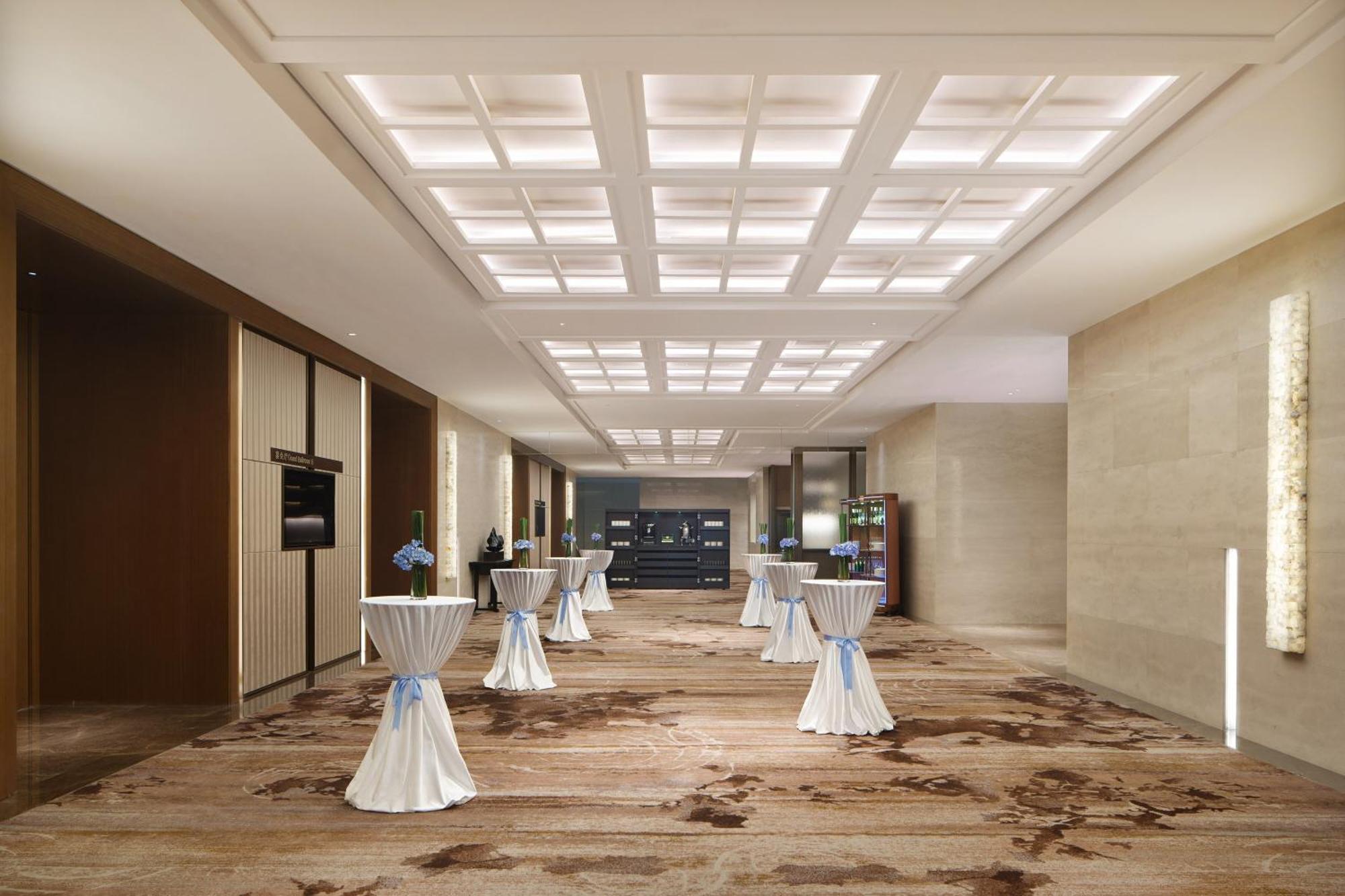 Sheraton Yunfu Xinxing Hotel Zewnętrze zdjęcie